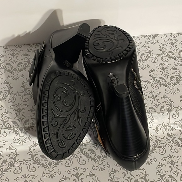 Soft shoe, by medicus, heeled, brown booties. - Picture 8 of 11